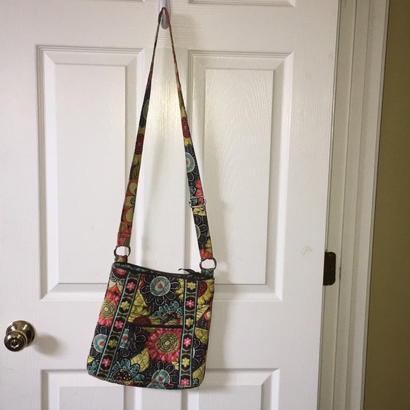 Vera Bradley Handbags - Vera Bradley crossbody